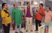 'बेवकूफ हैं गोकुलधाम वाले', तारक मेहता शो के किरदारों को मोबाइल पर आया मैसेज