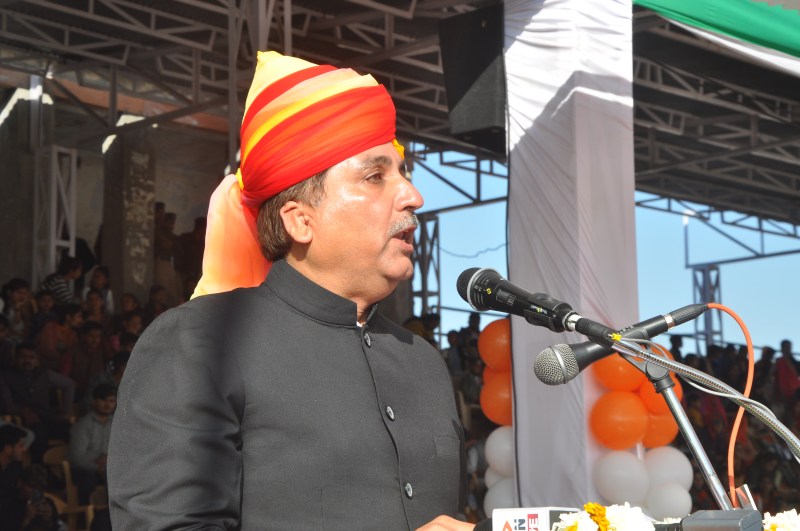 Revenue Minister refuses to distribute certificate