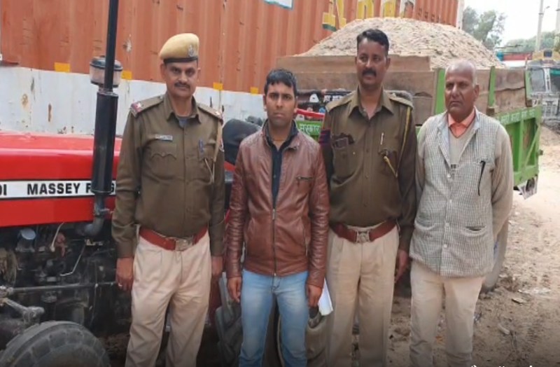 Illegal Gravel Mining In Dholpur : Illegal Gravel Trolley Seized