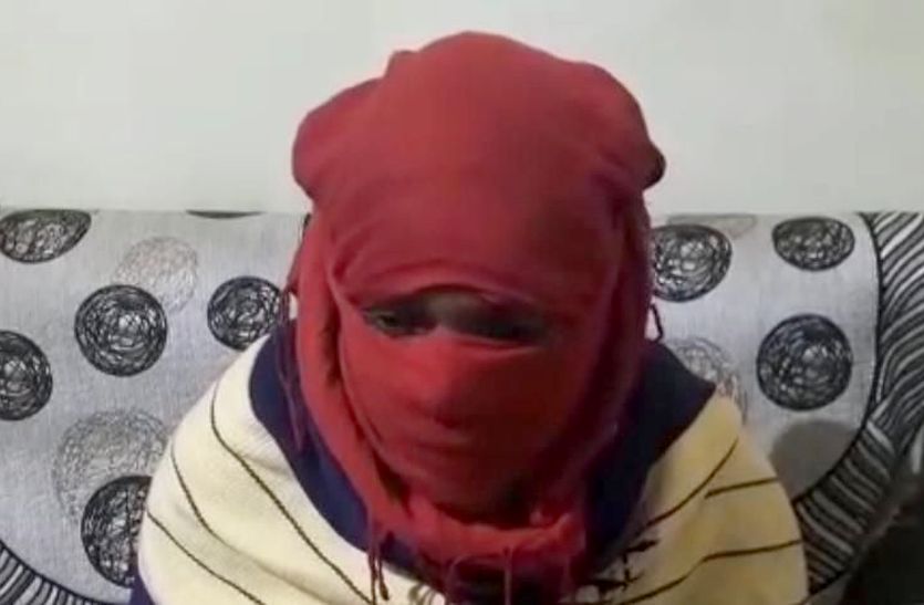 चाची ने करवाया भतीजी का बलात्कार, इस बहाने होटल ले जाकर किया युवक के हवाले
