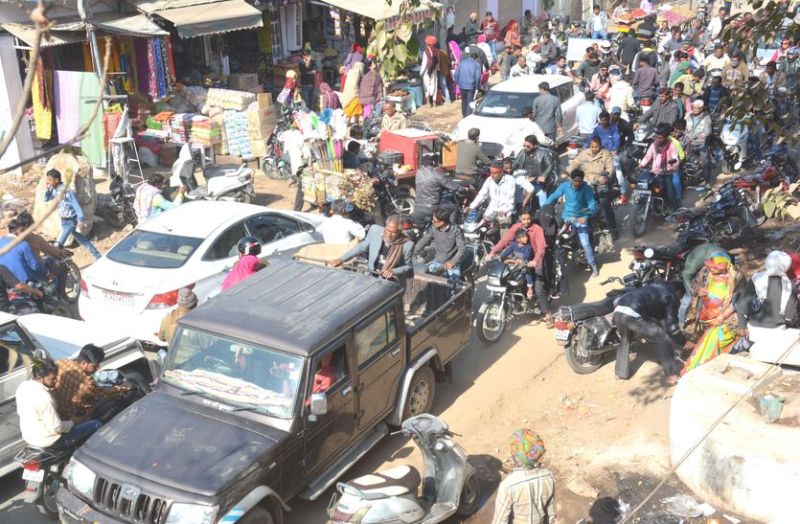 परिषद की चेतावनी को दिखाया अंगूठा