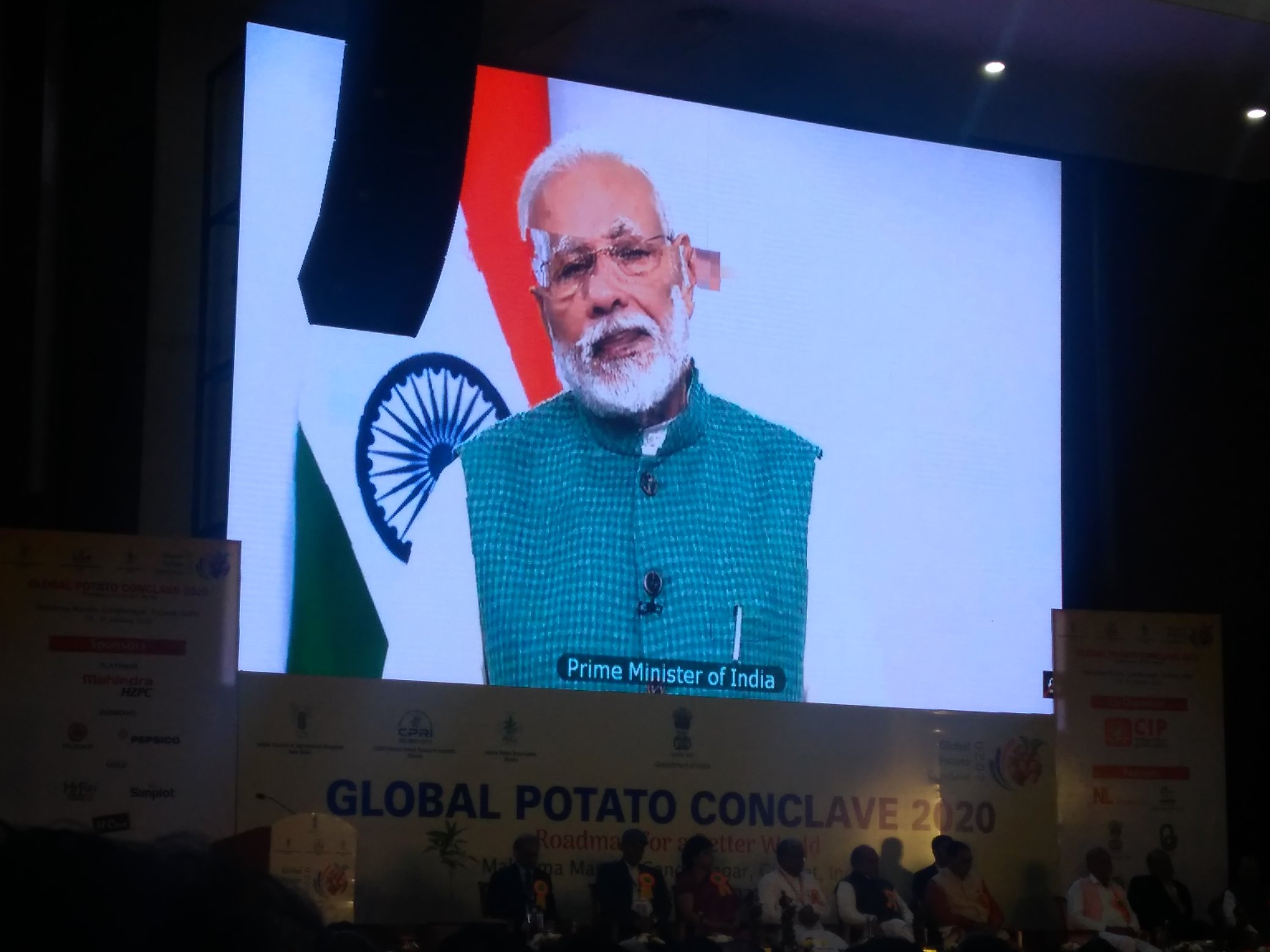 Gujarat:  Global Potato Conclave में  मोदी ने कहा, 6 करोड़ किसानों के बैंक खातों में 12000 करोड़ रु. ट्रांसफर हुए