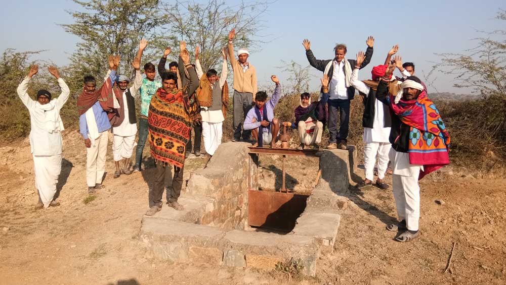 यहां पर भडक़े किसान और दे डाली जाम की चेतावनी...