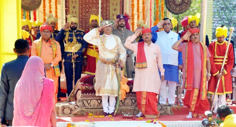 Gujarat: राजकोट के Mandhata Singh Jadeja के तीन दिवसीय राजतिलक समारोह की पूर्णाहुति