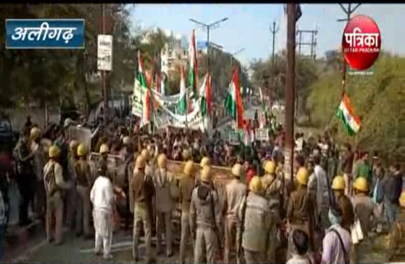 मेयर ने सीएए के विरोध में निकाला प्रोटेस्ट मार्च, बताया काला कानून