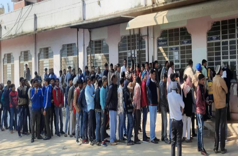 सीकर। कल्याण अस्पताल में होने वाली सिटी स्कैन व एमआरआई जांच को लेकर अस्पताल प्रबंधन के नए आदेश ने मरीजों की मुसीबत बढ़ा दी है।