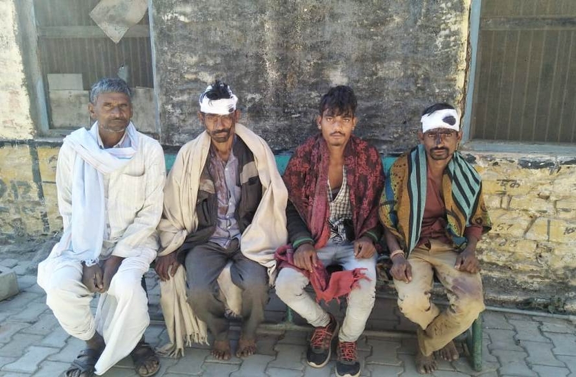 बालिका को बहला फुसलाकर ले जाने के आरोपियों को छुड़ाने गए परिजन पर हमला