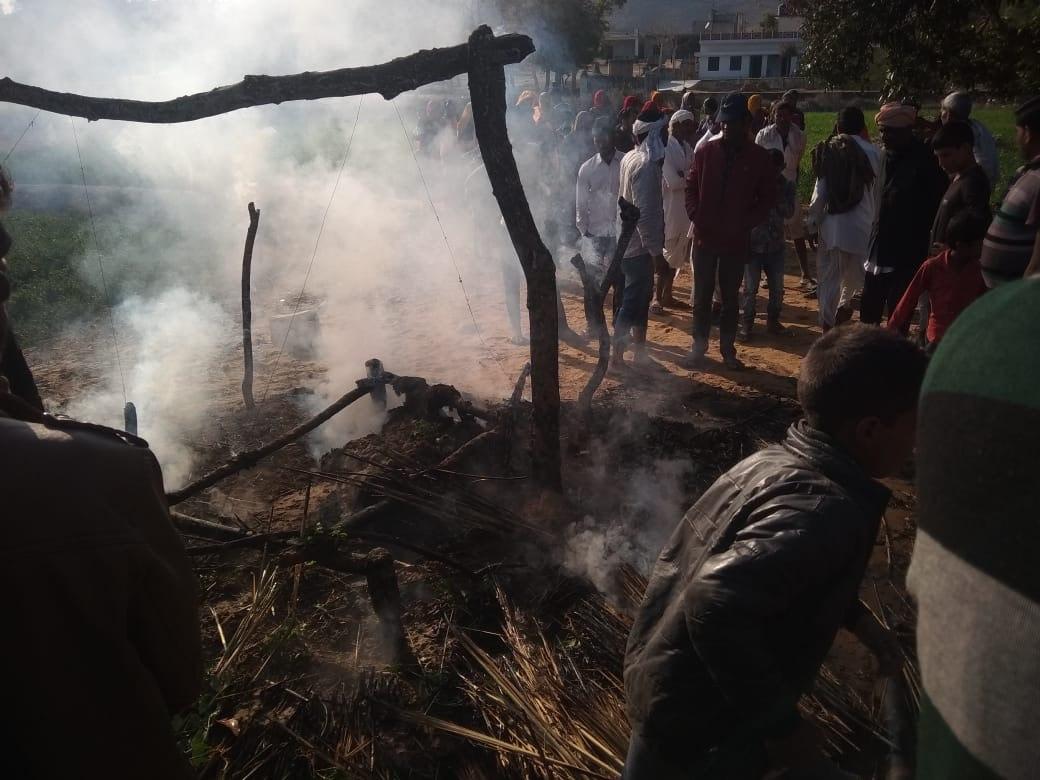 जयपुर के जमवारामगढ़ में छप्पर में आग लगने किसान ज़िंदा जला
