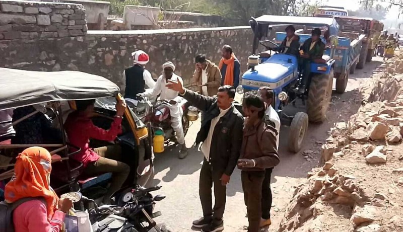 यहां लगा जाम और फिर हो गया ऐसा...