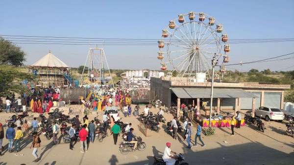 लोक देवता खेमा बाबा के मेले में उमड़ा आस्था का सैलाब