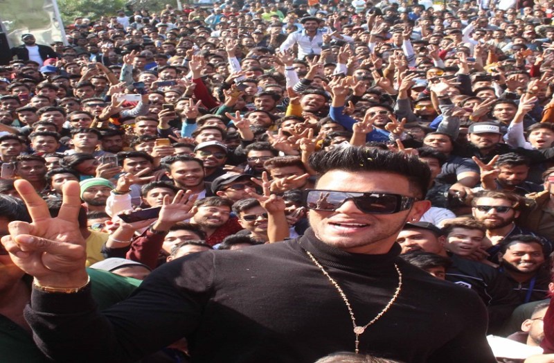 स्टाइल के बाद फिल्में फ्लॉप होने पर खोल लिया अपना जिम