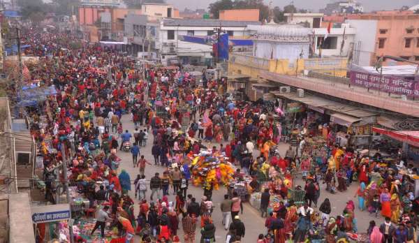 श्रीगंगानगर.लोक देवता बाबा रामदेव मंदिर में माघ सुदी पर भरा मेला, रामसा पीर के जयकारों से माहौल भक्तिमय........देखें खास तस्वीरें