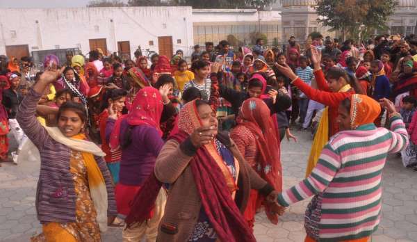 श्रीगंगानगर.लोक देवता बाबा रामदेव मंदिर में माघ सुदी पर भरा मेला, रामसा पीर के जयकारों से माहौल भक्तिमय........देखें खास तस्वीरें
