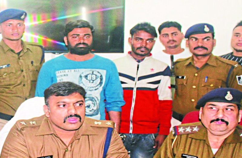 Police arrested 30 thousand reward crooks in mp