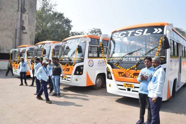 सतना में सिटी बस का हुआ शुभारंभ, कलेक्टर और निगमायुक्त ने बैठ कर किया ट्रायल