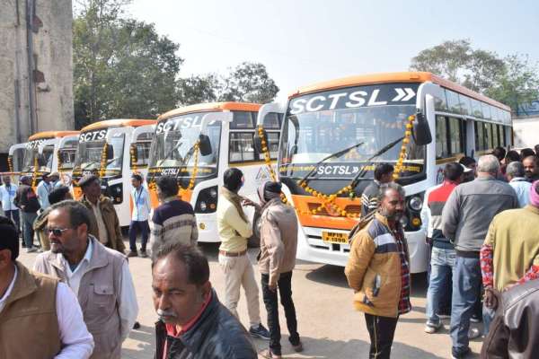 सतना में सिटी बस का हुआ शुभारंभ, कलेक्टर और निगमायुक्त ने बैठ कर किया ट्रायल