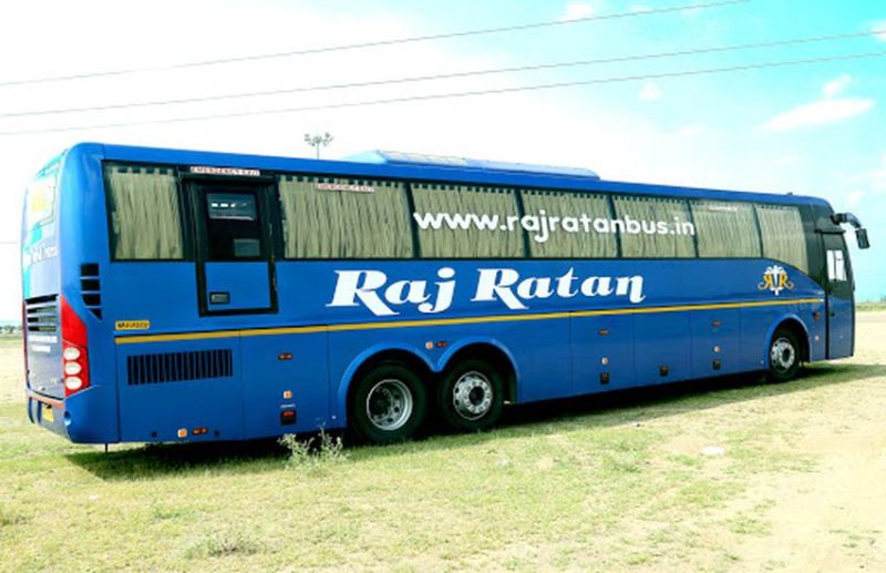 आधी रात सुनसान जंगल में बिगड़ गई वॉल्वो बस, दहशत में दुबके रहे यात्री और फिर...