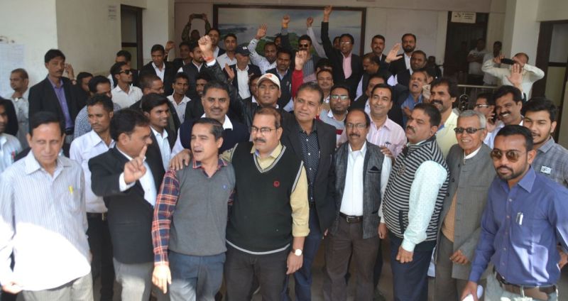 बांसवाड़ा.अधिवक्ताओं ने किया प्रदर्शन