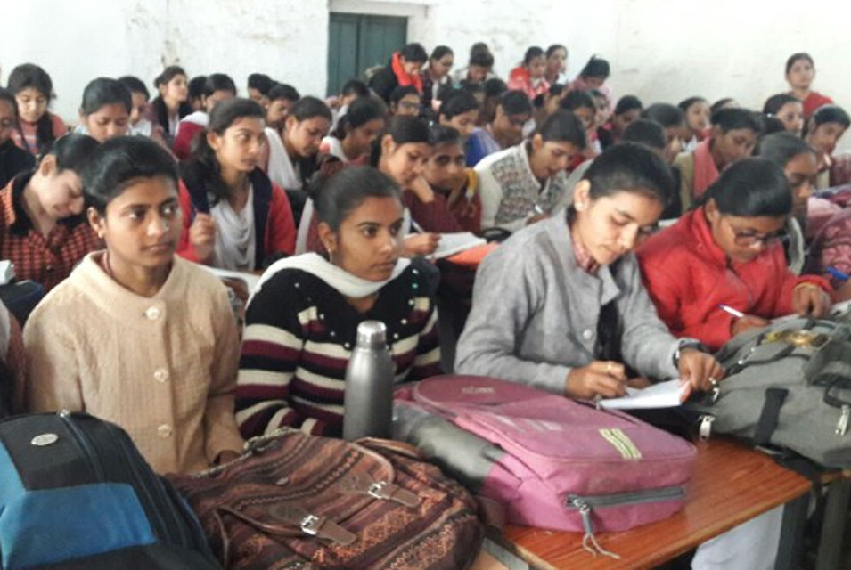 Mathematical workshop organized in girls