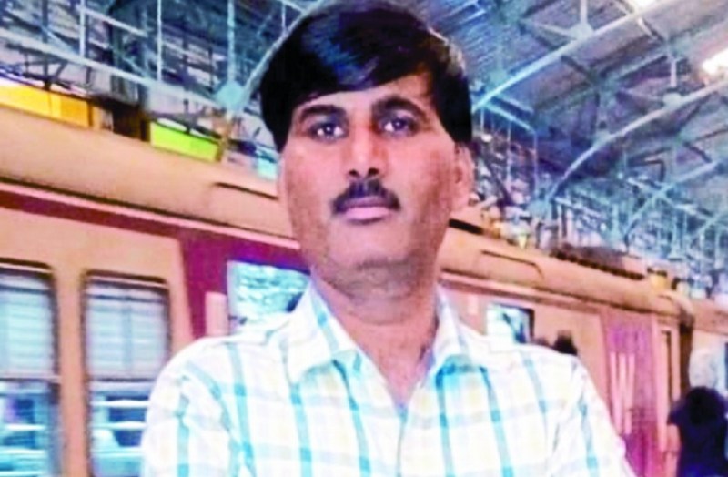 सिगनल ठीक करते समय टे्रन की चपेट में आया रेलकर्मी, मौत