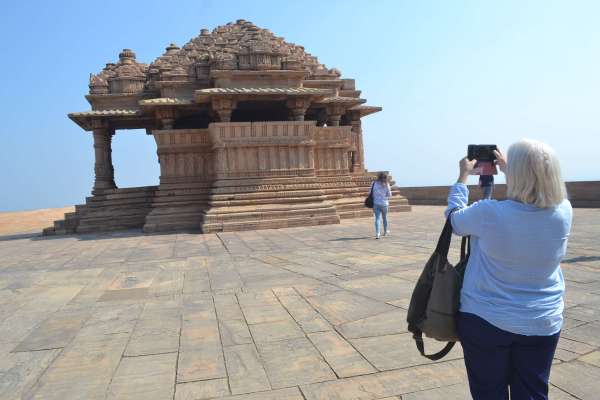 ग्वालियर का वैभव पर्यटकों को अपनी ओर आकर्षित करता