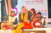 भजन सम्राट अनूप जलोटा जसलीन के लिए रायपुर में तलाश रहे दूल्हा, बोले मैं करूंगा कन्यादान