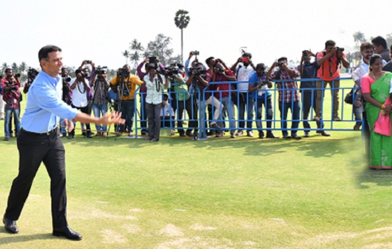 बनकर तैयार हुआ नया क्रिकेट स्टेडियम, उद्घाटन के लिए द्रविड़ भी पहुंचे