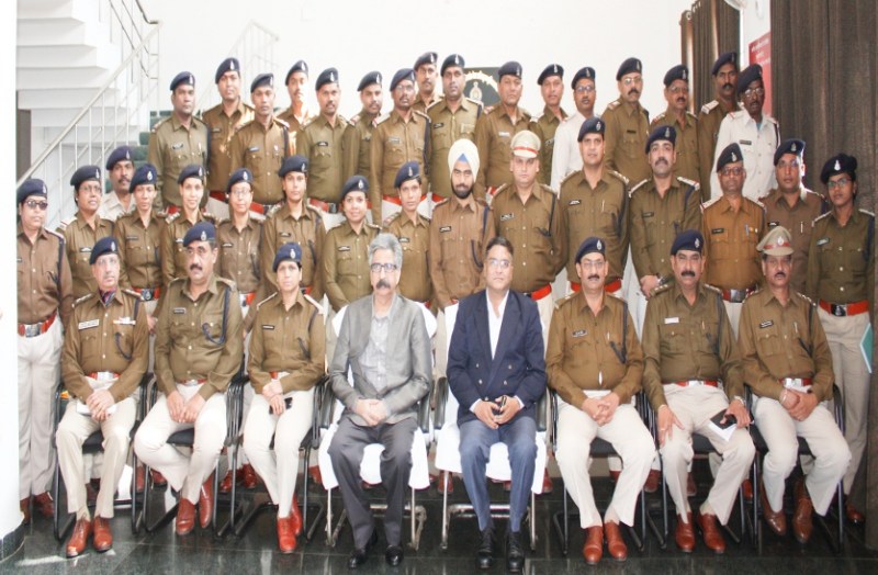 रायपुर : पुलिस अकादमी चंदखुरी में महिलाओं से संबंधित अपराध पर दी जा रही ट्रेनिंग