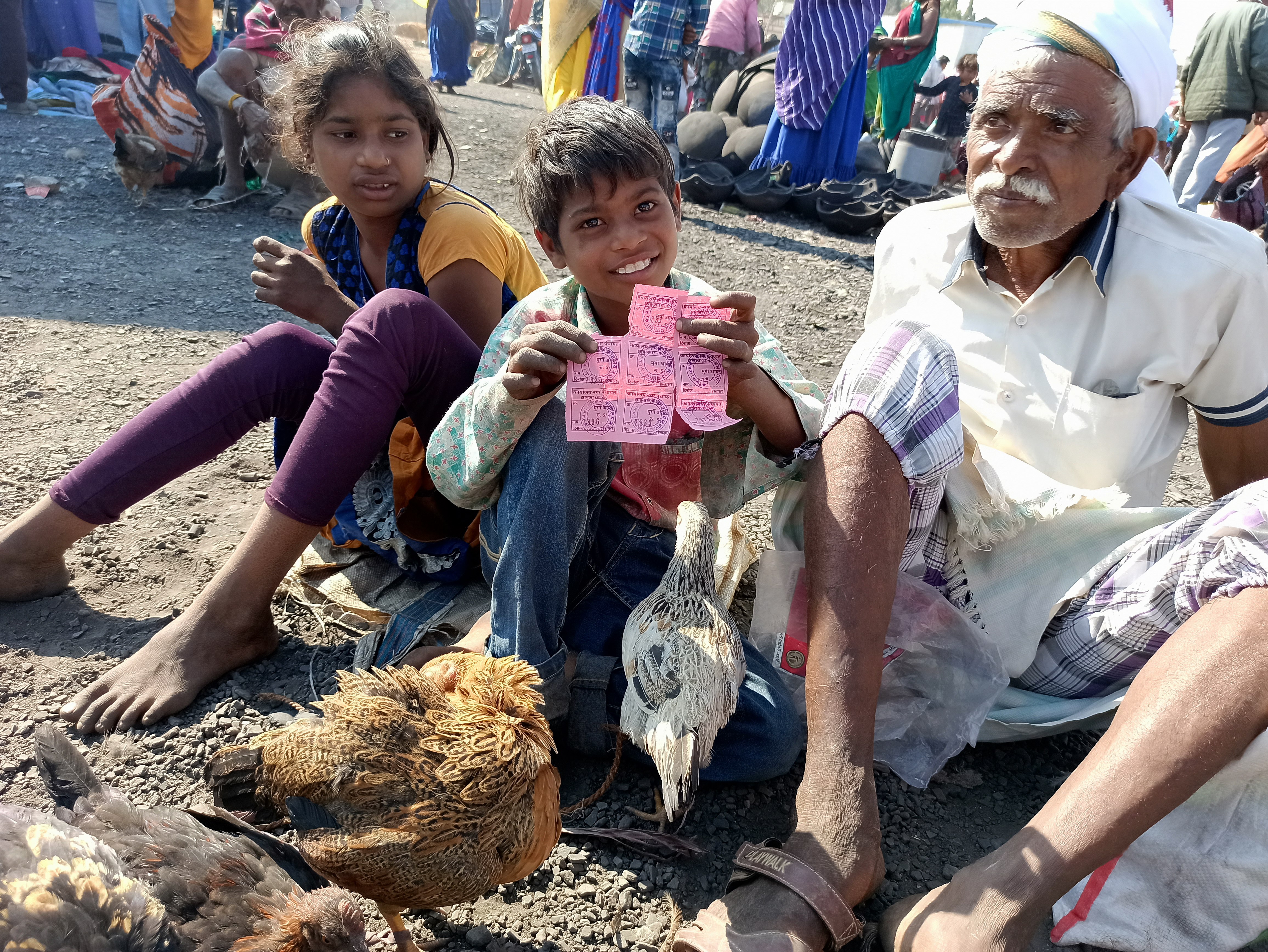 'फर्जी रसीद देकर व्यापारियों से हजारों रुपए की वसूली