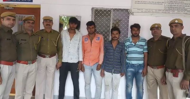 चंदन चोरी के आरोपी एक दिन रिमांड पर