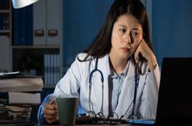 नाइट शिफ्ट से नहीं, इस कारण होता है कैंसर