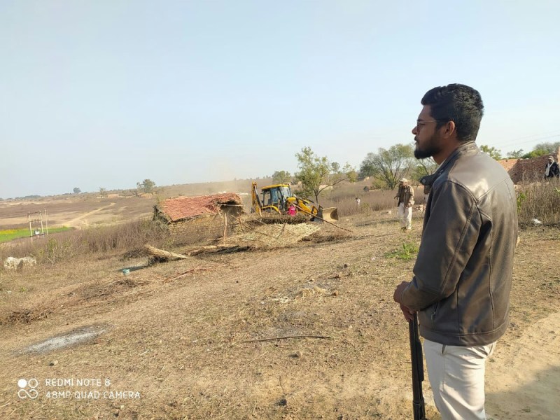 JCB in the forest of Janardanpur, 5 hectares of forest land encroached