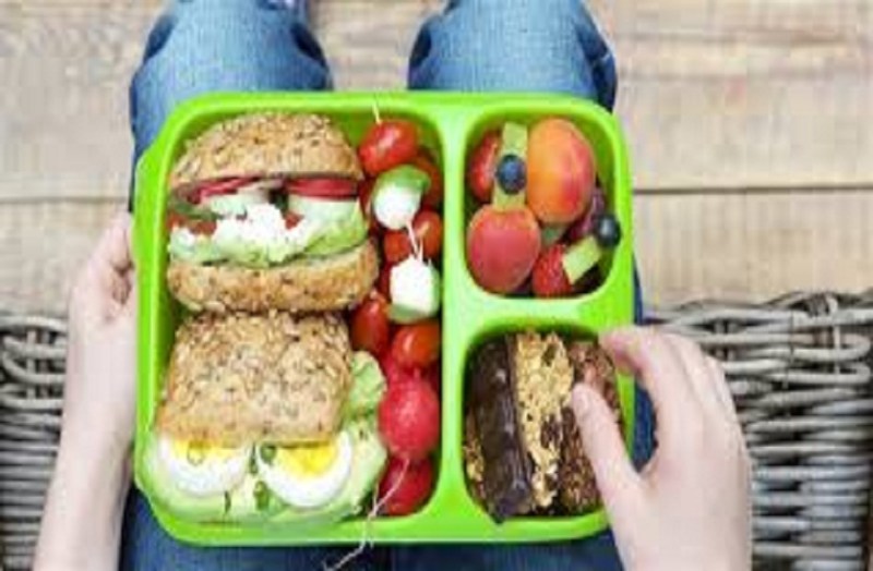 लंच बॉक्स में नहीं होता है सलाद, शुगर भी अधिक