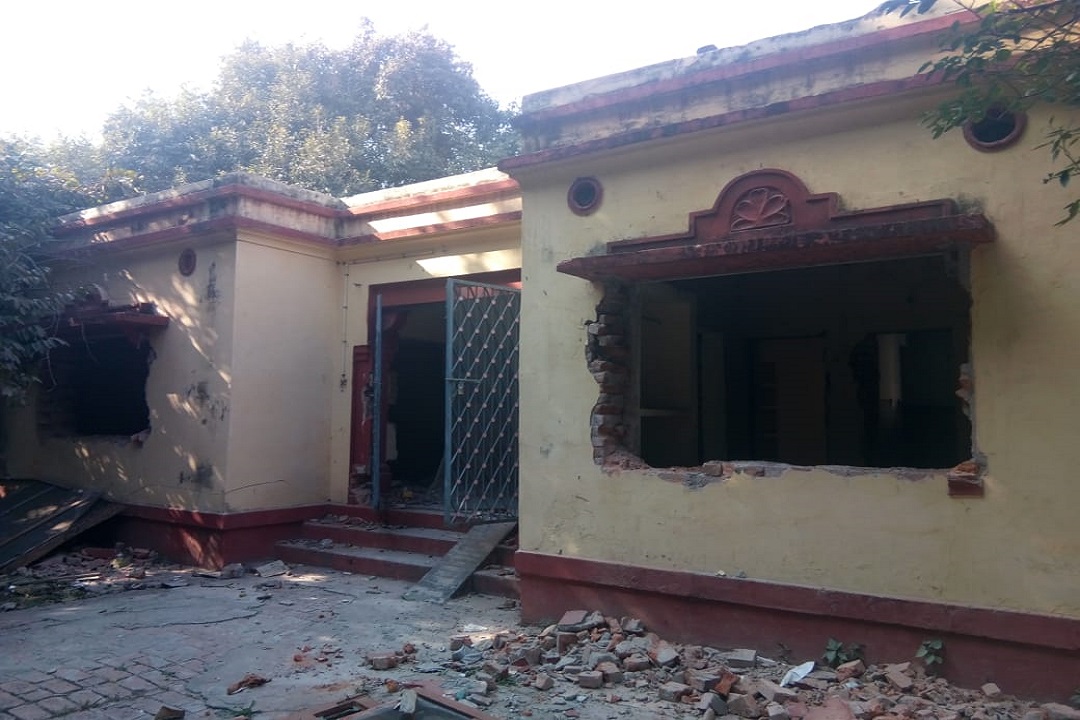बीेचयू के 100 साल पुराने आवास गिराए जा रहे