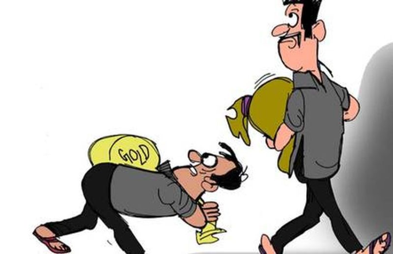 तस्कर कर रहे नए प्रयोग, अधिकारी भी दंग, शरीर मे छुपाकर लाते हैं सोना