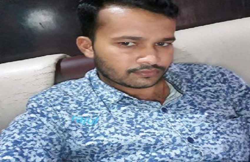 Contractor Rahul Dubey shot dead in up prayagraj