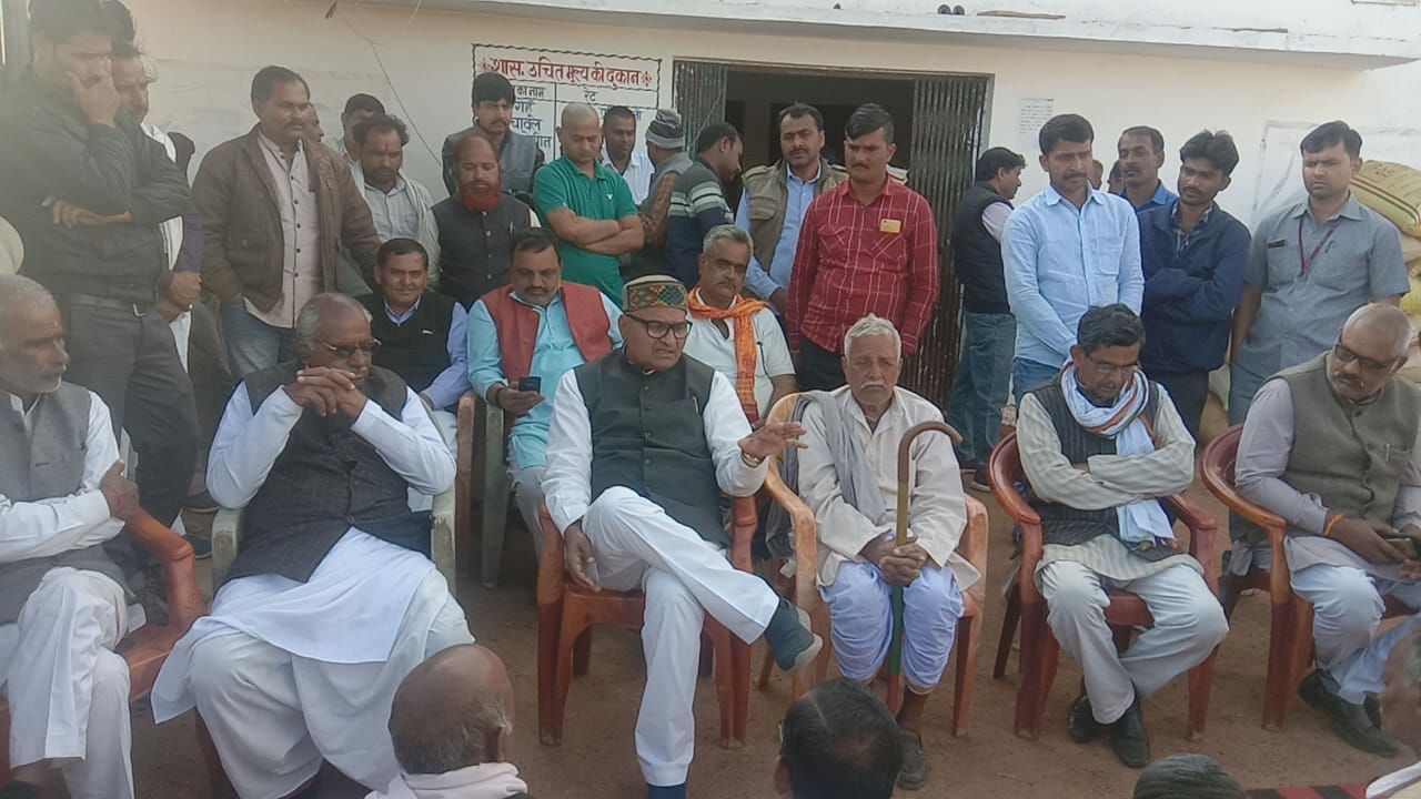 On the second day, BJP MLA on strike, MP reached in support