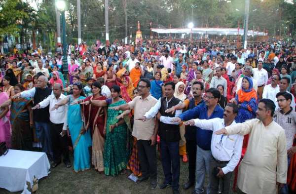 स्वर्णिम भारत अभियान : फ्लावर शो में पहुंचे सैकड़ो लोगों ने लिया स्वच्छता का संकल्प