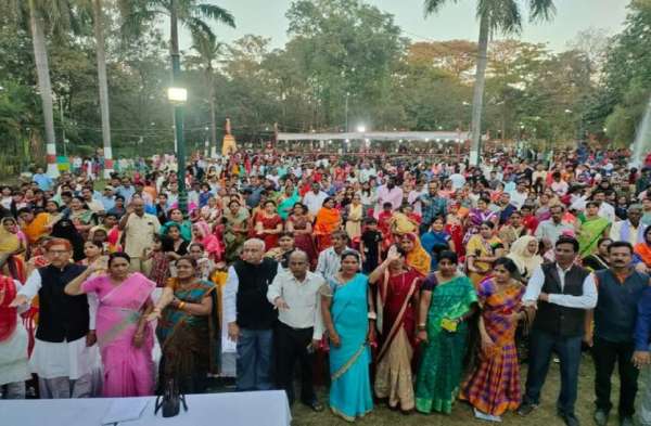 स्वर्णिम भारत अभियान : फ्लावर शो में पहुंचे सैकड़ो लोगों ने लिया स्वच्छता का संकल्प