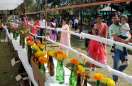 Photo Gallery : फ्लावर शो में उमड़ा जनसैलाब, फूलों के साथ सेल्फी लेते नजर आए लोग