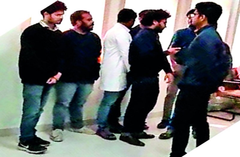 जीएमसी में आधी रात जूडा आपस में भिड़े, सीनियर को मारा, हॉस्टल में की तोडफ़ोड़