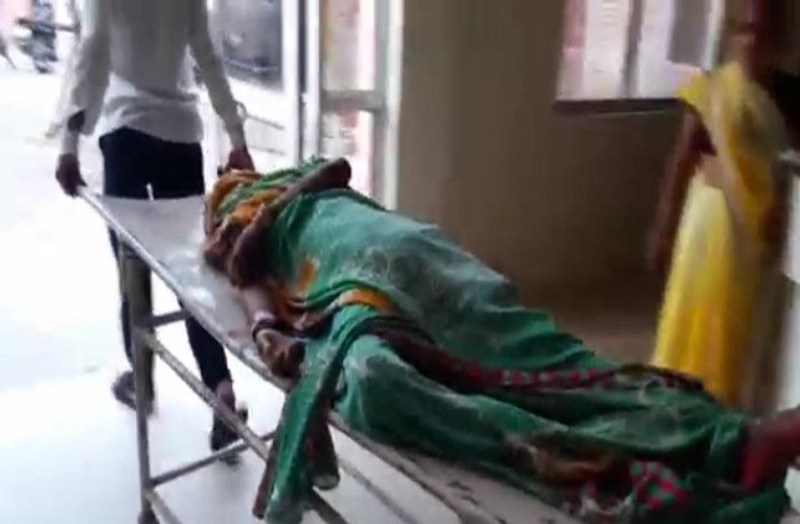 नवजात की मौत की खबर सुनकर प्रसूता बिलखकर रोने लगी, तबीयत बिगड़ी और दुनिया को कह गई अलविदा