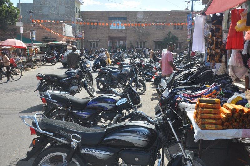 Manmarji's parking, dilemma over convenience