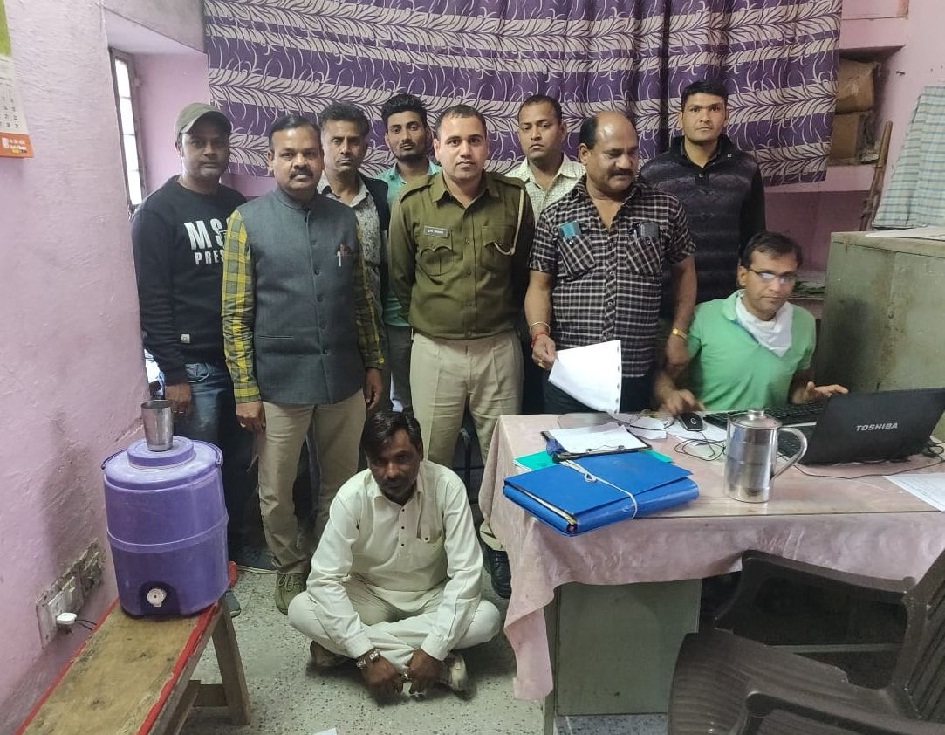 हिण्डोली में एसीबी टीम ने रिश्वत के मामले कांस्टेबल व दलाल को किया गिरफ्तार