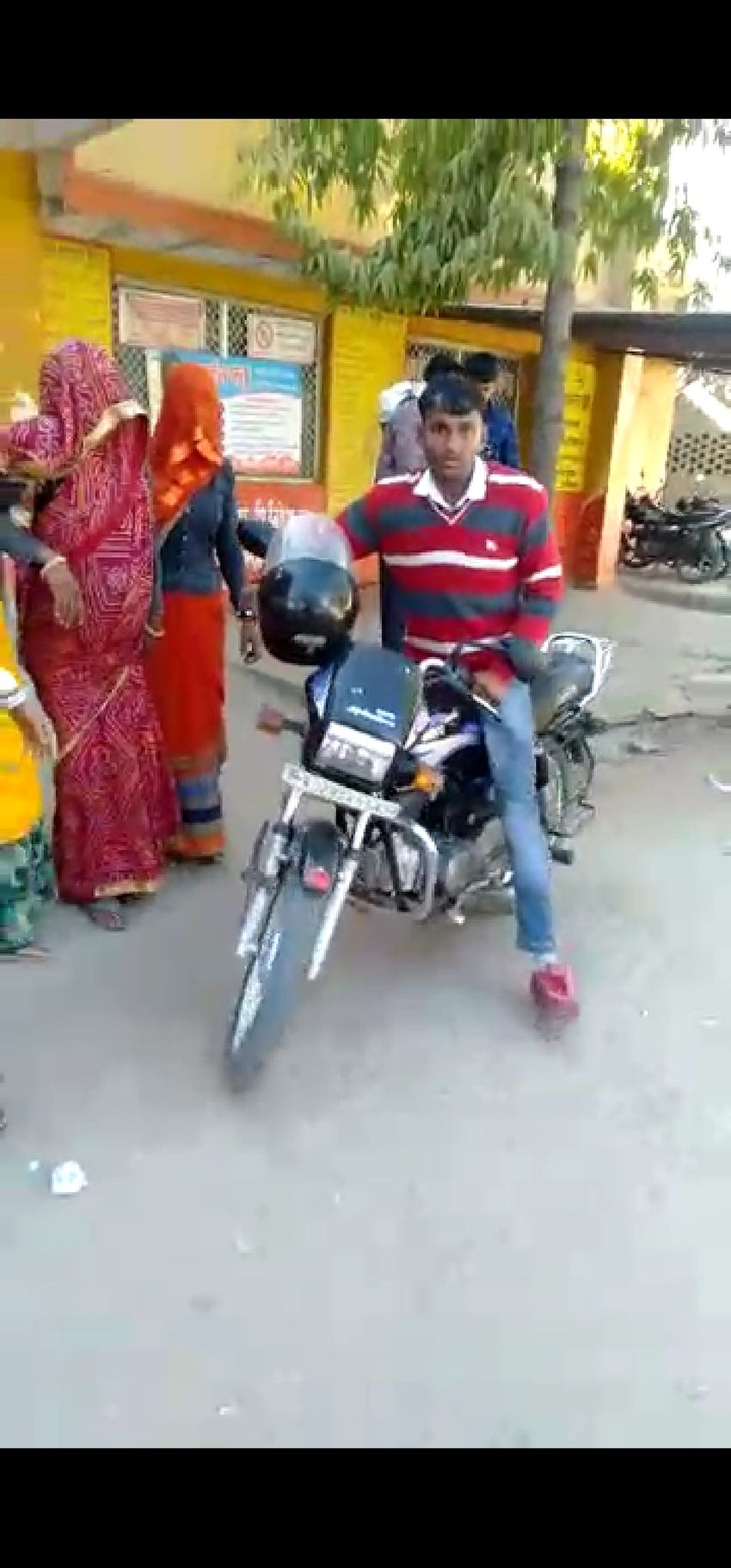 महिला के प्रसव में लापरवाही का वीडियो वायरल