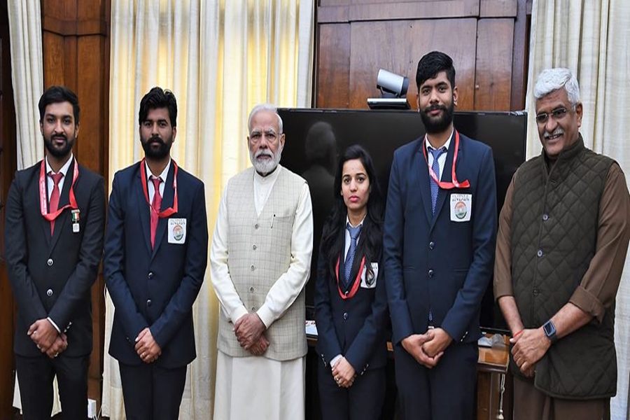 PM modi praised jodhpur yoga teachers for winning Yoga world cup
