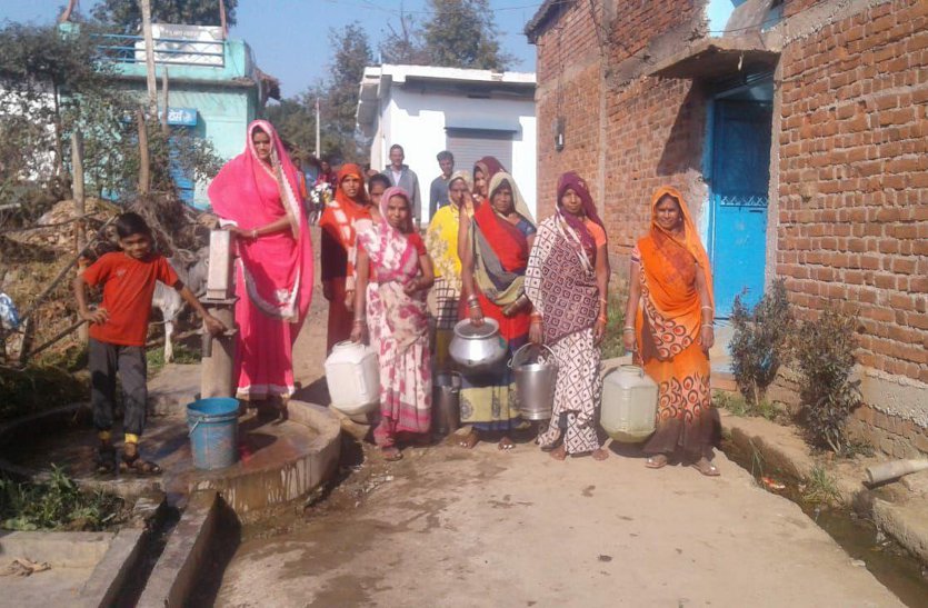 Villagers upset for drinking water due to pipeline breakdown