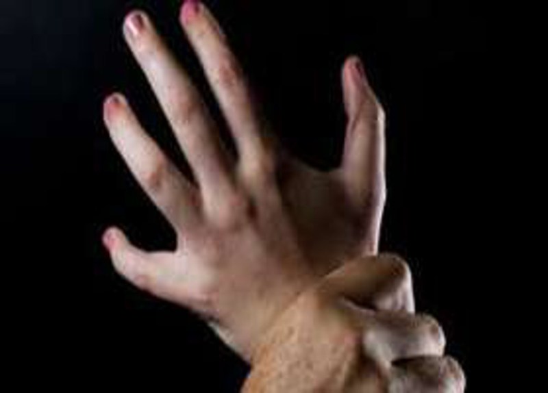 गांव से शहर आईं 2 युवतियों से कई महीने तक बलात्कार, युवकों ने दोनों को इस बात का दिया था झांसा