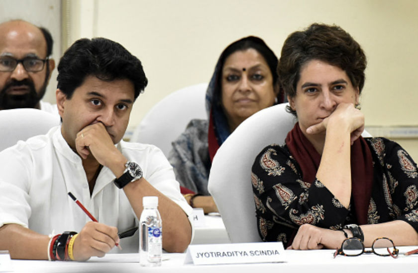 प्रियंका गांधी को एमपी से राज्यसभा भेजने की तैयारी, सिंधिया-दिग्विजय भी रेस में
