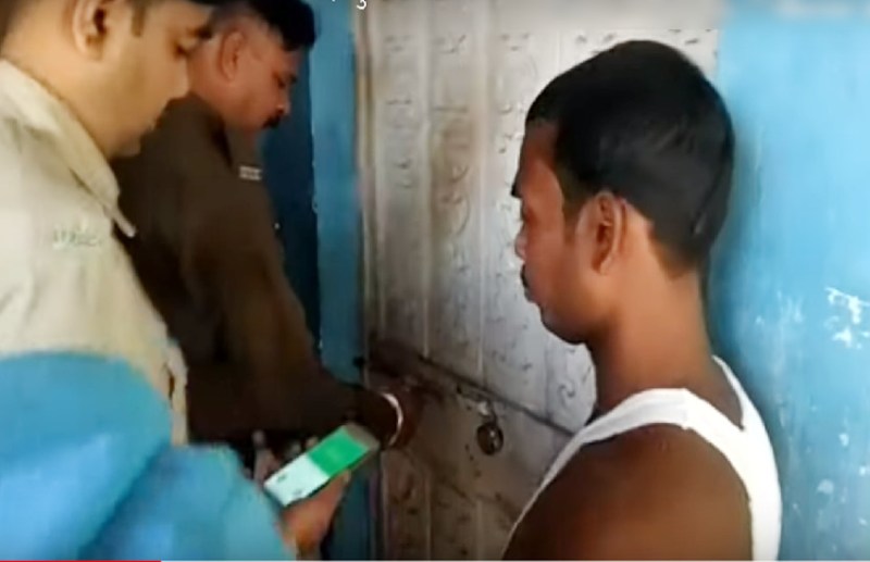 कमरे के बाहर ताला लगाकर अंदर युवक-युवती कर रहे थे प्रेमलाप, पुलिस ने दी दबिश तो उड़े होश…